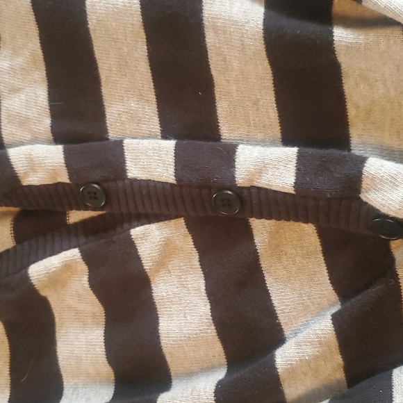 Size small button up cardigan - Picture 2 of 3